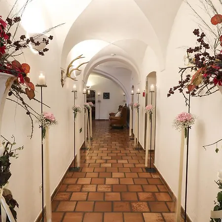 ホテル Scesaplana Seewis im Prätigau